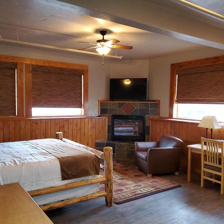 Buffalo Lodge Of Бигфорк Екстериор снимка