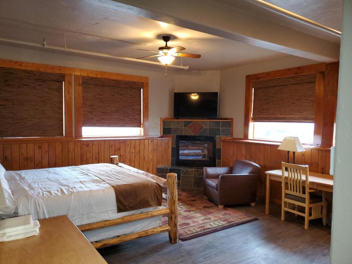 Buffalo Lodge Of Бигфорк Екстериор снимка
